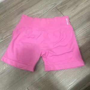 DFYNE Hot Pink Seamless Scrunch Shorts – Size Medium